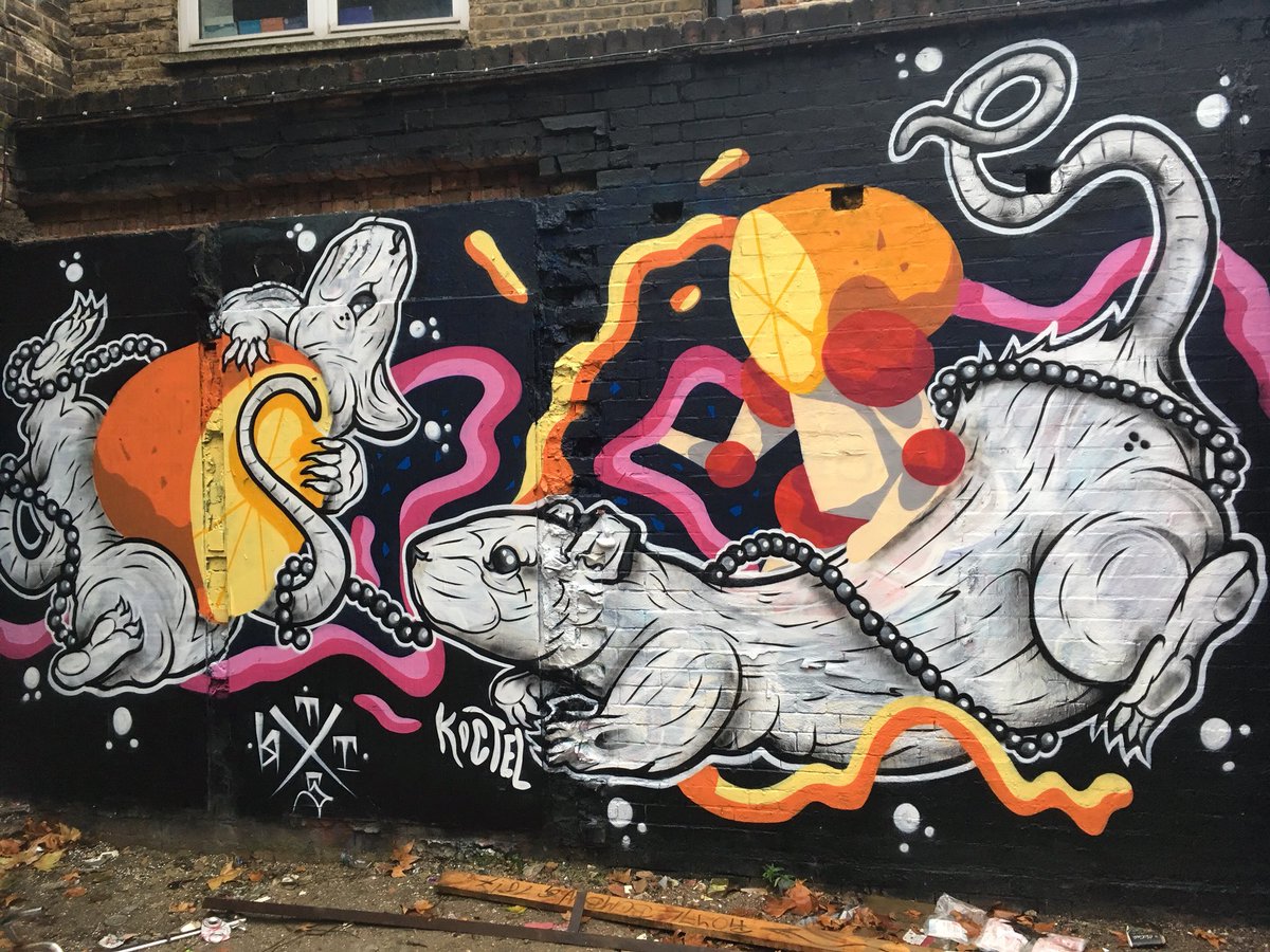 BrickLaneArt's tweet photo. Mural by @thisonesart + #koctel at Star Yard #art #streetart https://t.co/R8bE1pxGRd