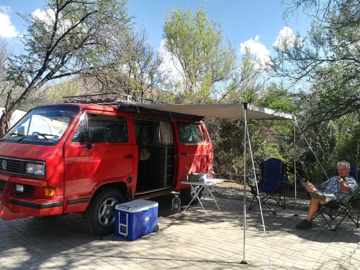 GoSomewhereSlow's tweet image. This is my parents' camp set-up and I honestly don't think they can get any cooler.
Minimalism, this is how you do it.
#VWSyncro