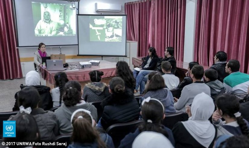 A causa dei #DieciAnnidiBlocco il 90% degli studenti non è mai potuto uscire dalla Striscia di #Gaza ma, grazie alla tecnologia, alcuni di loro sono potuti entrare in contatto con la stazione di ricerca giapponese e conoscere la vita in Antartide. bit.ly/2D0Bdnp