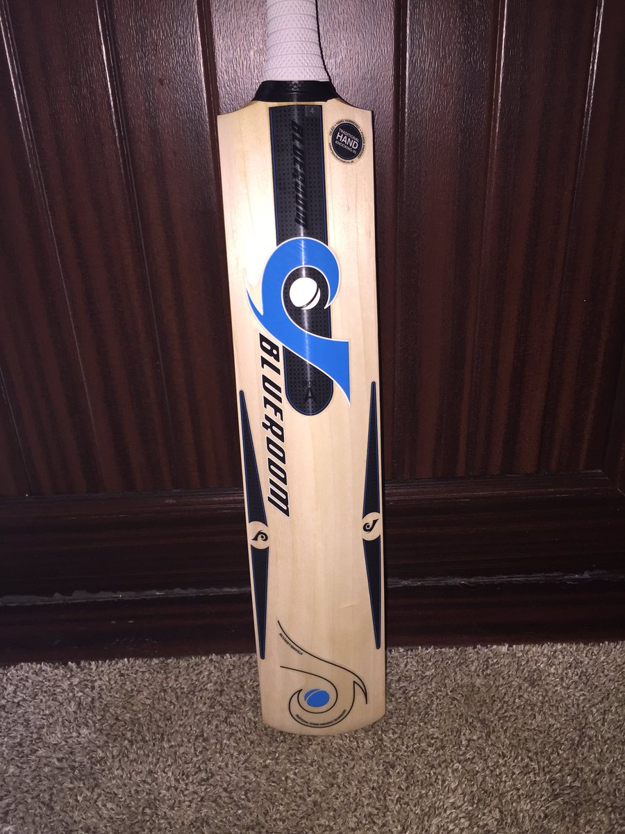 StevenCrothers1's tweet photo. Thanks @RobPackCricket (and 🎅🏻)
Another fantastic piece of willow.
@InstoniansCC
#size4toothpick #qualitycraftmanship https://t.co/wQ0SFEhvu8
