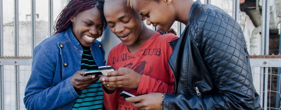 lead_sa's tweet photo. Our last June focus story for today is about the local 'Library on a phone' winning an international reading award: https://t.co/HJFw0dgqcZ
#GoodThings2017 https://t.co/Ny24VHanwy
