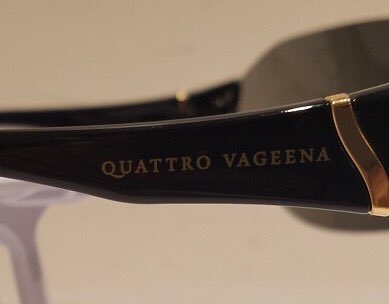 Strict G 今回の赤い彗星フェアでは 機動戦士ｚガンダム 登場時の偽名 クワトロ バジーナ モチーフのアイテムも登場 Swansコラボサングラスは劇中でクワトロが使用していた物をイメージ テンプルに Quattro Vageena A E U G のロゴ入りと