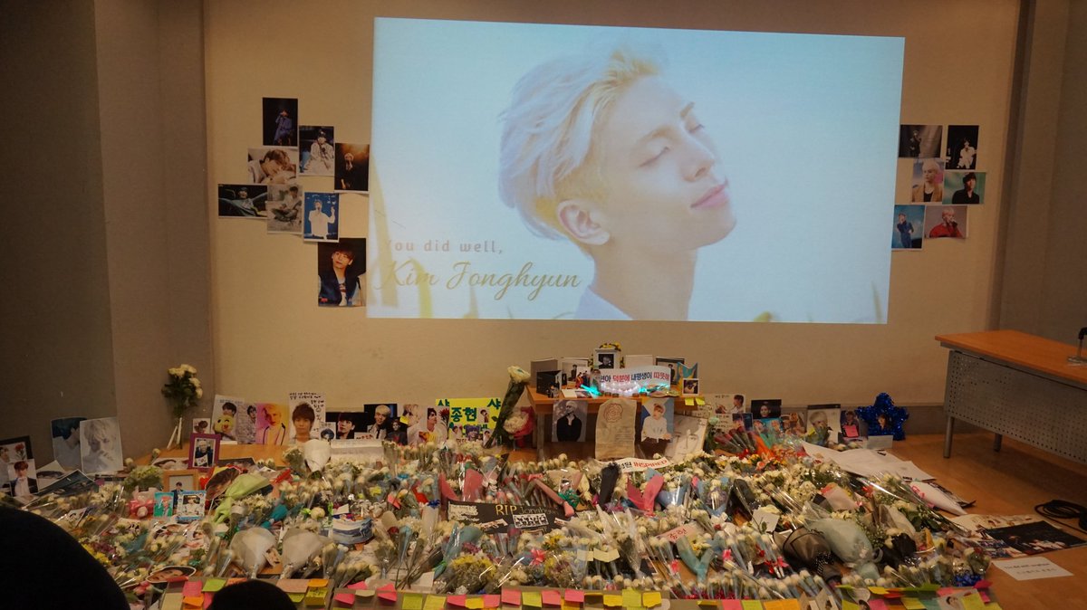 shinee525_idn's tweet photo. Terima Kasih Shawol Indonesia @SHINee 
so lonh sweetheart, i'll be missing you @realjonghyun90 https://t.co/XBcXtGPkEM