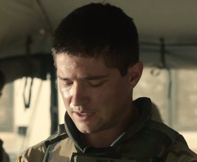 McDonellSource's tweet photo. #PHOTO Thomas dans The Long Road Home https://t.co/X5N9GuwGLF
