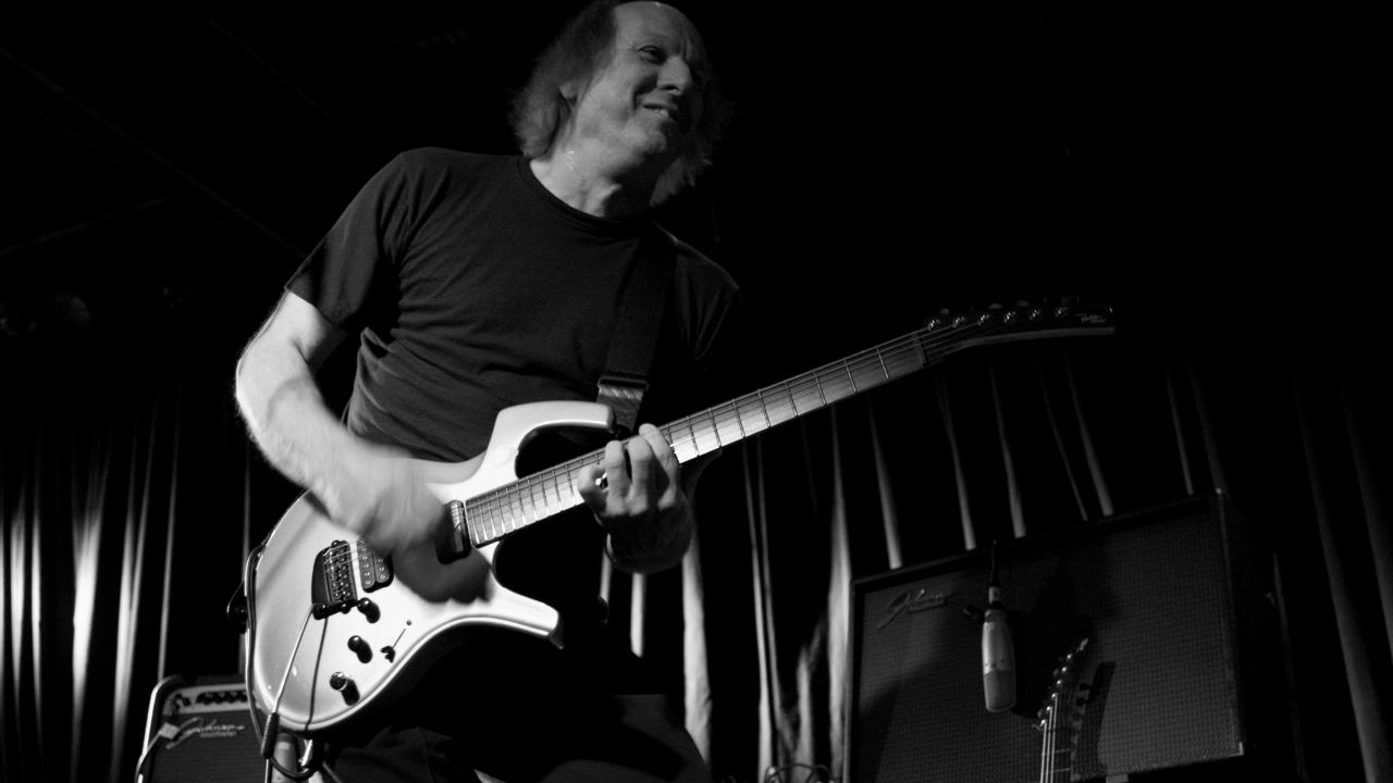Happy birthday to Adrian Belew, who is 68 today! 