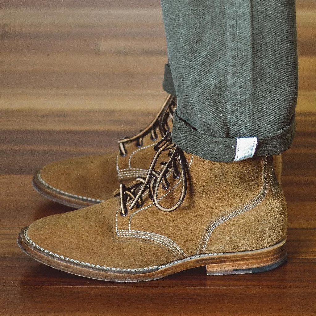 burzanblog's tweet photo. Throwback pic I found in my stash of this awesome @epaulet heavy twill Rivet chino and @vibergboot boondockers via @rivetandhide
.
.
.
#epaulet #madeinusa #viberg #madeincanada #dailylast #goodyearwelt #rakish #rakishgent #classicmenswear #stylishmen #menstailoring #stylishg… https://t.co/clL9wANoXr