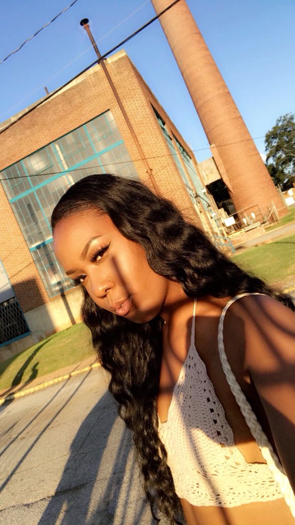 tarynnicole___'s tweet photo. #BlackQueensofSpelman you got such a pretty mind 💙 https://t.co/zS7pTaKeaf