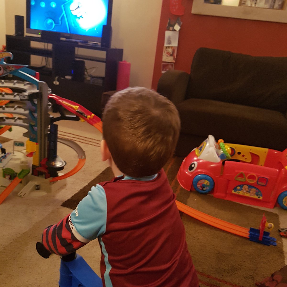 CrawleyMumbler's tweet photo. @Toddlebiker Why sit on a chair to watch the TV when you've got a #toddlebike2?
Read our review of this fab bike here https://t.co/5ogXEETAmf #crawley https://t.co/d7AEOtyANE