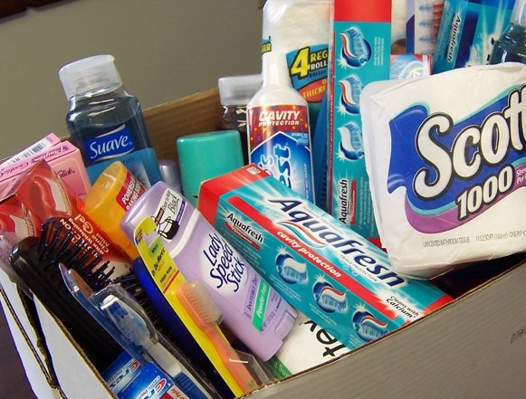 Ms__SLATER's tweet photo. Our Toiletries Drive Is Extended Until Tonight! Let's Continue Donating And Sharing Love this Christmas! #ElderHelp #ElderCare #Giving #Brampton #PeelFam #charity #giving #Tfdoc @BRAMPTONNEWS_ https://t.co/OKLcWyBHBv