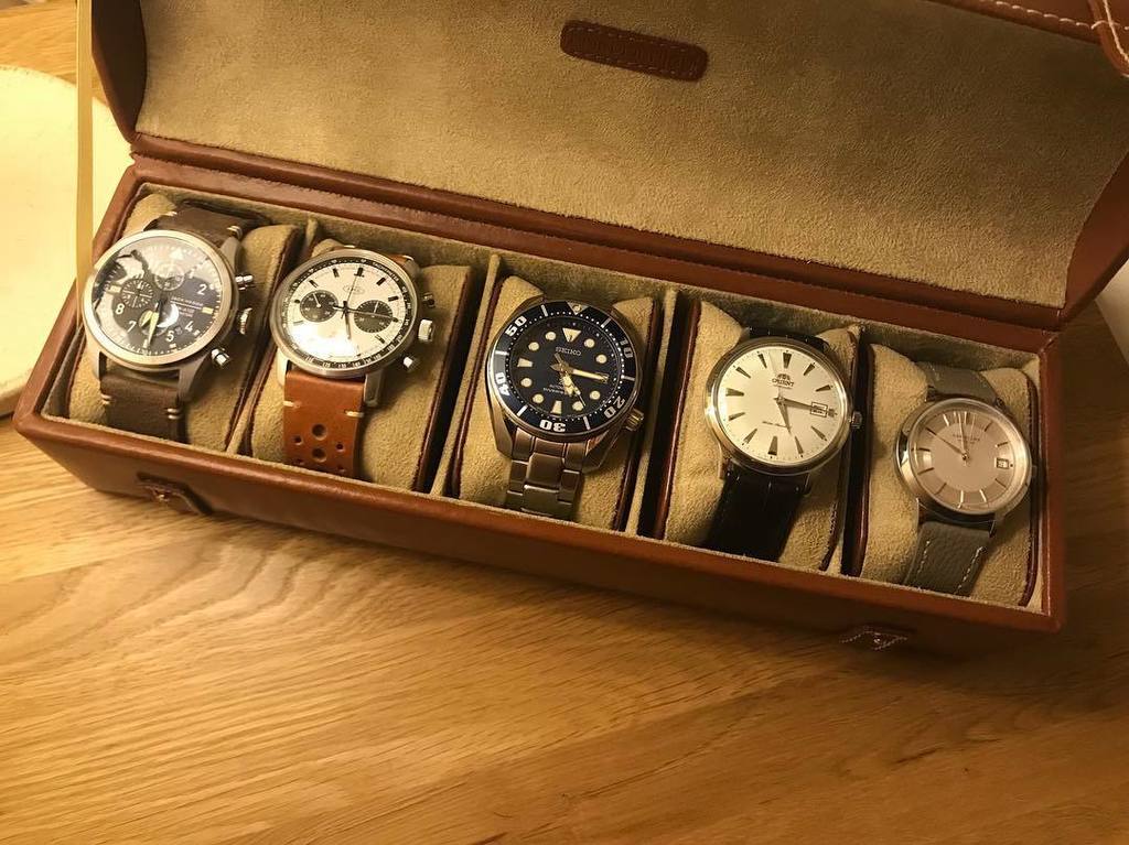 WatchItAllAbout's tweet photo. When you go away for 4 days and aren’t sure which watch to take... and you end up taking 5 #watchproblems #womw #wis #watchitallabout #watch #watches #wristshot #watchesofinstagram #watchfreak #watchlover #wristwatch https://t.co/1rQU1Ybxca https://t.co/WZcJWdEbD7