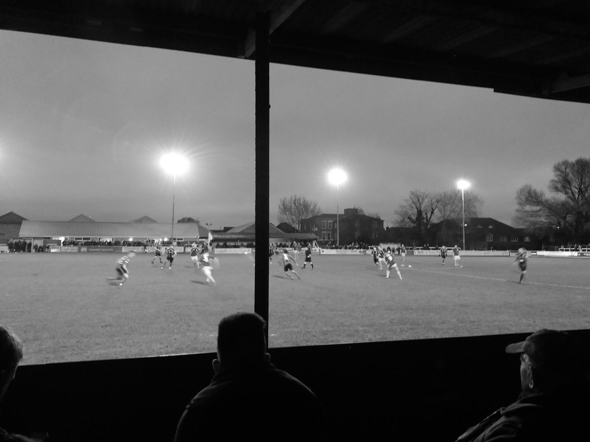 Watching top of the league <a href="/TauntonTownFC/">Taunton Town FC</a> beat Cirencester Town 2-1 #UpThePeacocks #NonLeague #AMF