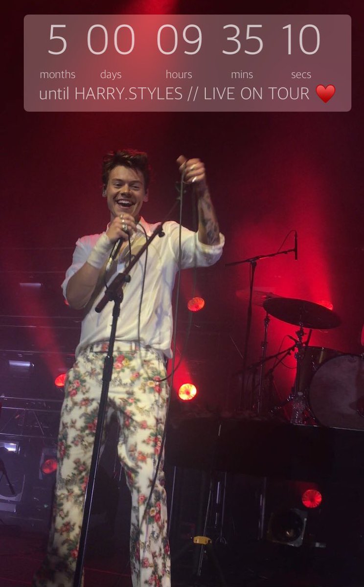 stylirious's tweet photo. NI LA LEUCEMIA NI NADA VA A PARAR QUE YO ESTE EL 23 DE MAYO EN PRIMERA FILA PORQUE CADA RESPIRACIÓN CADA ESFUERZO QUE HAGO DIA A DIA PARA SEGUIR ME LO DA SU SONRISA. SOLO 5 MESES PARA ABRAZARTE @Harry_Styles ♥️ https://t.co/fuKBybXdOM