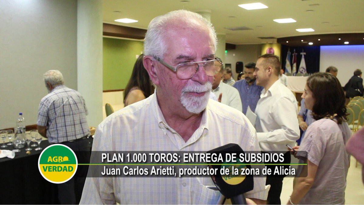 Agroverdad's tweet photo. #AlmuerzoyVeoAgroverdad📺 
ANTICIPOS
HOY a las 12:30hs por @ElDoce 
Los productores tienen la palabra y opinan sobre los subsidios que recibieron en el marco del Plan #1000Toros del @MinAgriCba https://t.co/dcr0kGtjgt