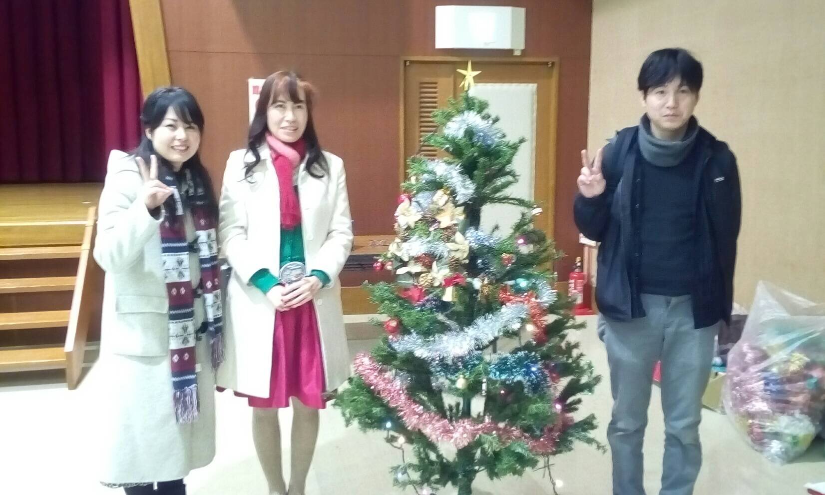 تويتر 山田麻美 على تويتر 今日は モルモン教の方主催のクリスマス パーティーへ行って来ました 食事は教会の方が持ち寄って下さるのですが 私も野菜キッシュとおからブラウニー作りました 子供立ちもいろいろ来てて ゲームや歌など出し物もあり 和やかな