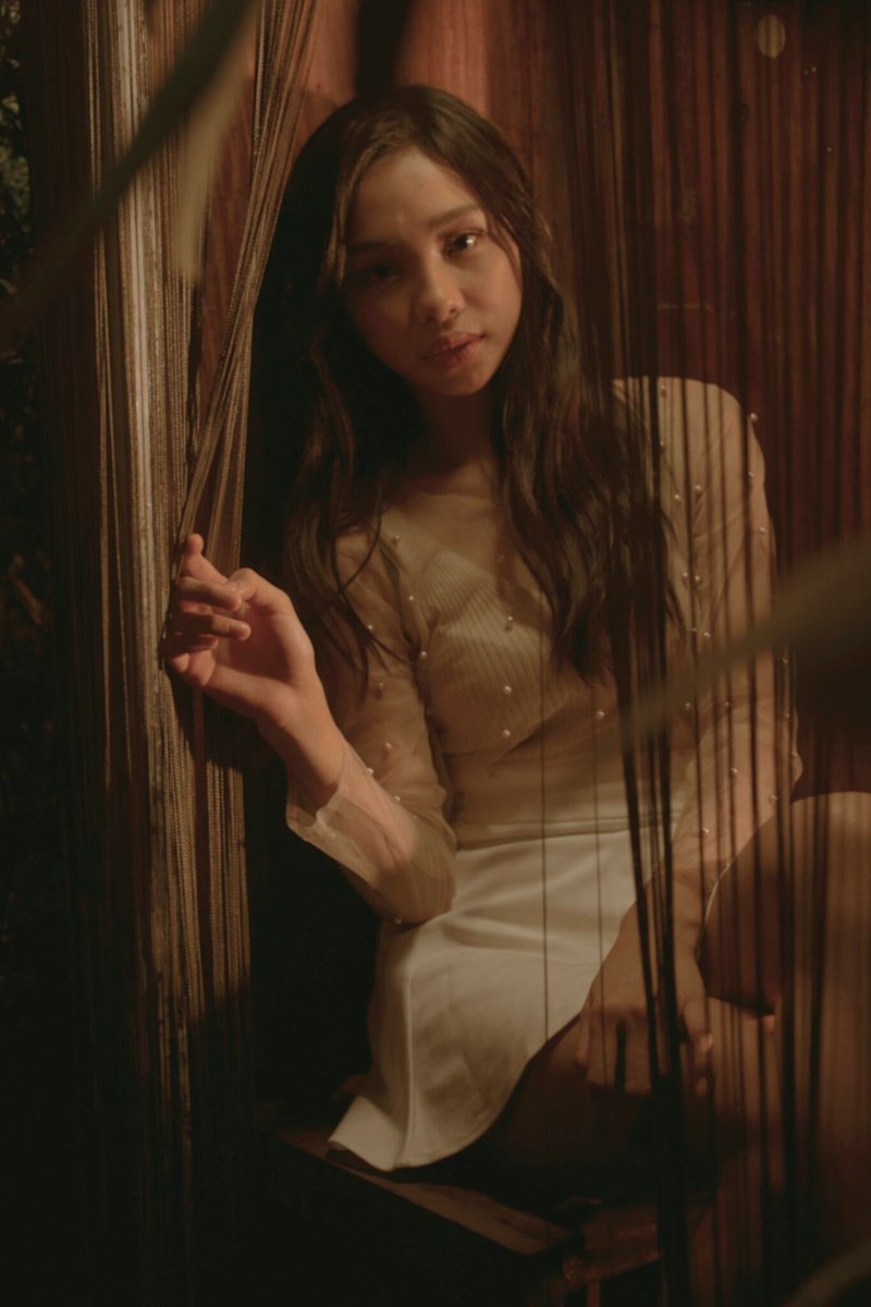 chalkdotph's tweet photo. #MAYWARDSLovesCHALK is trending? Aww, you guys!! 😭 Here are a few more outtakes from #ChalkLovesMayWard just because... ❤️ https://t.co/fPL5ousv3Y
