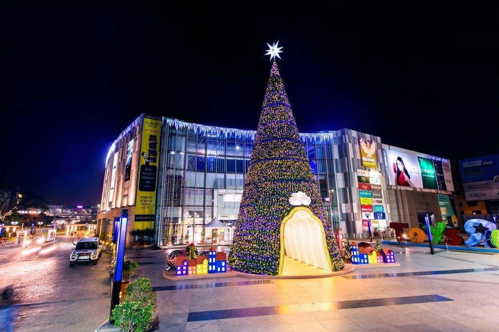 MIssfilmy_'s tweet image. My Christmas celebrations got better with live concert of KK at @PMCBangalore

#ChristmasAtPhoenix
