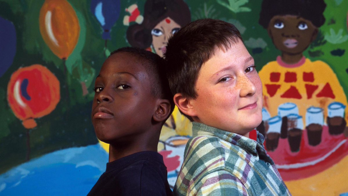 Salta riforma #cittadinanza: migliaia di bambini nati e cresciuti in Italia rimarranno "stranieri" e c'è pure chi brinda con toni da curva. <a href="/Andrea_Iacomini/">Andrea Iacomini</a> portavoce UNICEF: pagina triste della Repubblica, ma nostra battaglia di civiltà non si ferma qui: ow.ly/sLiY30hpq2H