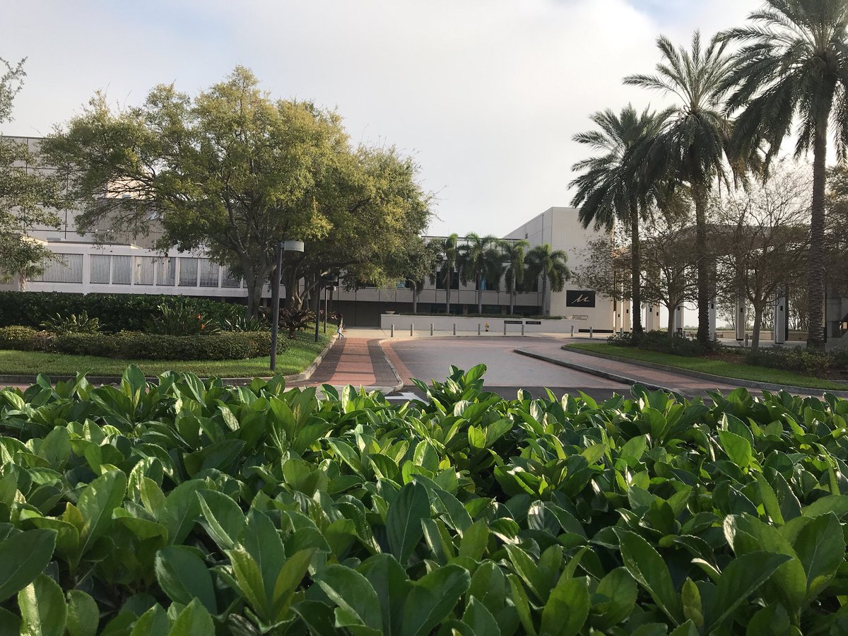 RickGross1980's tweet photo. Right now people are praying over @MahaffeyTheater and what unexpected things God is going to do through His people and @bridgepointfl on Christmas Eve. Will you join me in praying? #bpunexpected https://t.co/bemQ6ET5cG