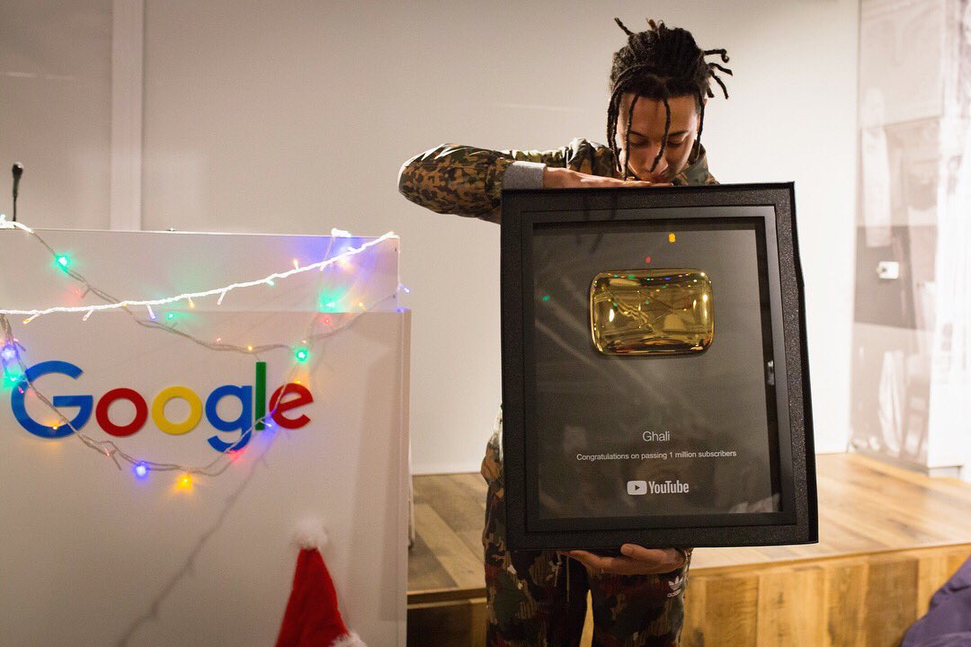 GhaliFoh's tweet photo. + 1.000.000 di iscritti su YouTube!
Grazie ragazzi, vi amo 🤘🏽❤️ https://t.co/jan4yejzdT