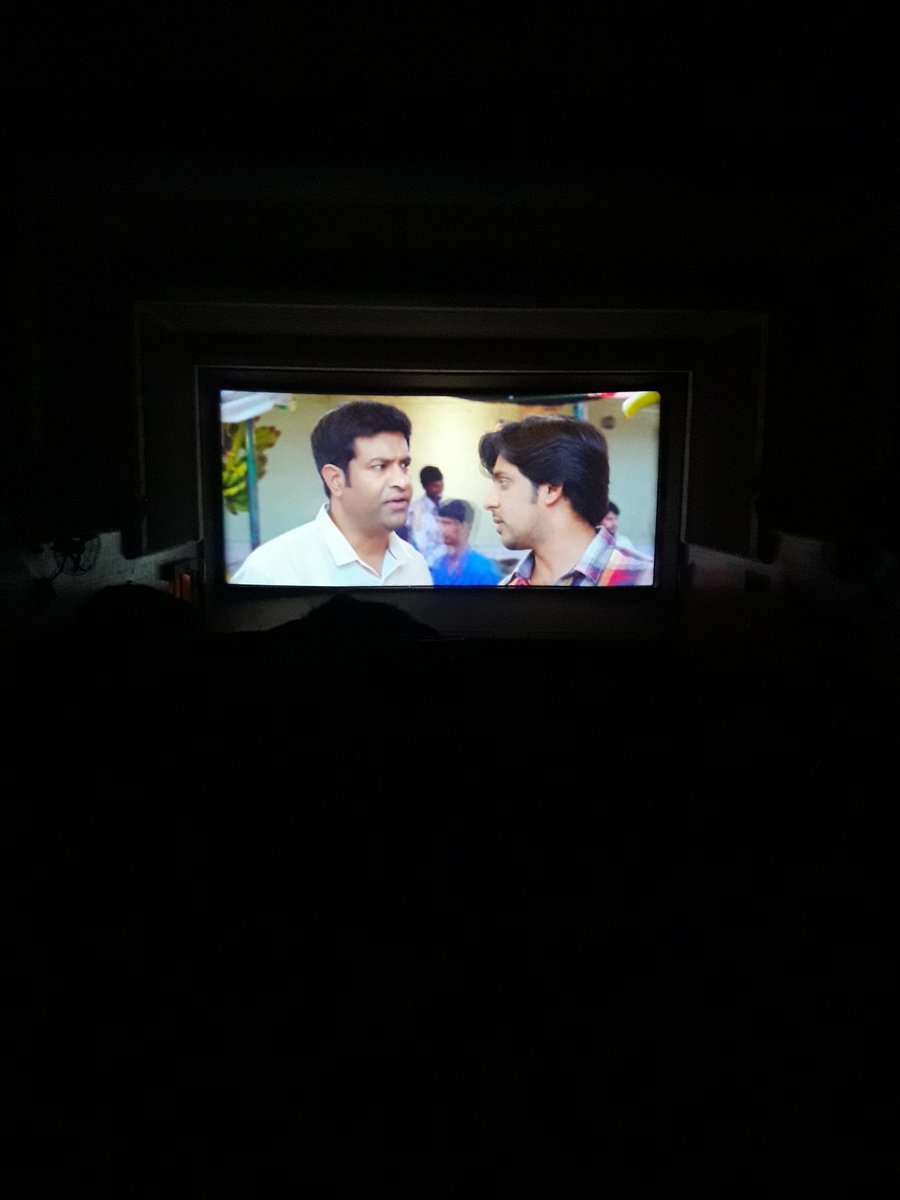 mcsekhar09's tweet photo. Yesterday Watched The #MCA Movie What A Funny Scenes Btwn @vennelakishore And @priyadarshi_i
It's Simply Superb 👌👌
Total Movie Is #Awesome 👌👌
@NameisNani , @Sai_Pallavi92
@bhumikachawlat
#SriRamVenu
#DilRaju
#Rajivkanakala
#SeniorNaresh
👌👌😍😍😎😎👏👏 https://t.co/UBuVLhYJAb