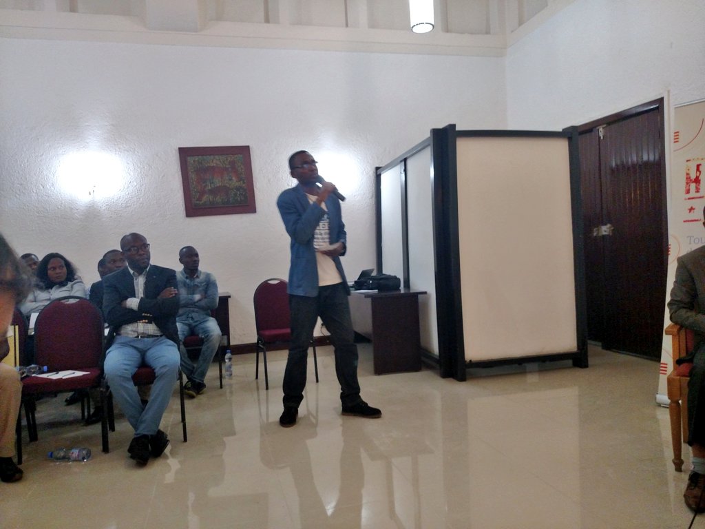 jaredpanzubbk's tweet photo. #RDC : #FaceAuxJeunes Deuxième Thématique de l'échange : Problématique de l'emploi des jeunes et l'entrepreunariat en RDC @PatrickMuyaya @habariRDC @actualitecd @bujakeratshiams @ntetika https://t.co/eziFCeTMXH