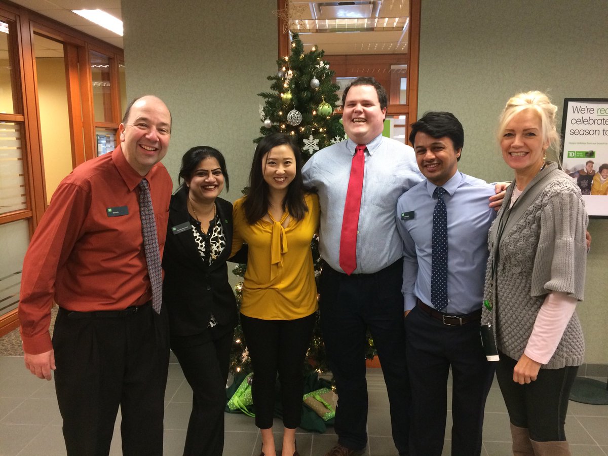 #Br109 #ReadyForYou on a snowy winter day #MakingItPersonal ! #MerryChristmas from all of us 🎄🎄🎄@ShaneKennedy_TD @C_Nicolc4 <a href="/a_Lau_TD/">A_Lau_TD</a> <a href="/acastellano0309/">Angela Castellano</a> <a href="/Anna_hua307/">hua</a> 💚💚💚