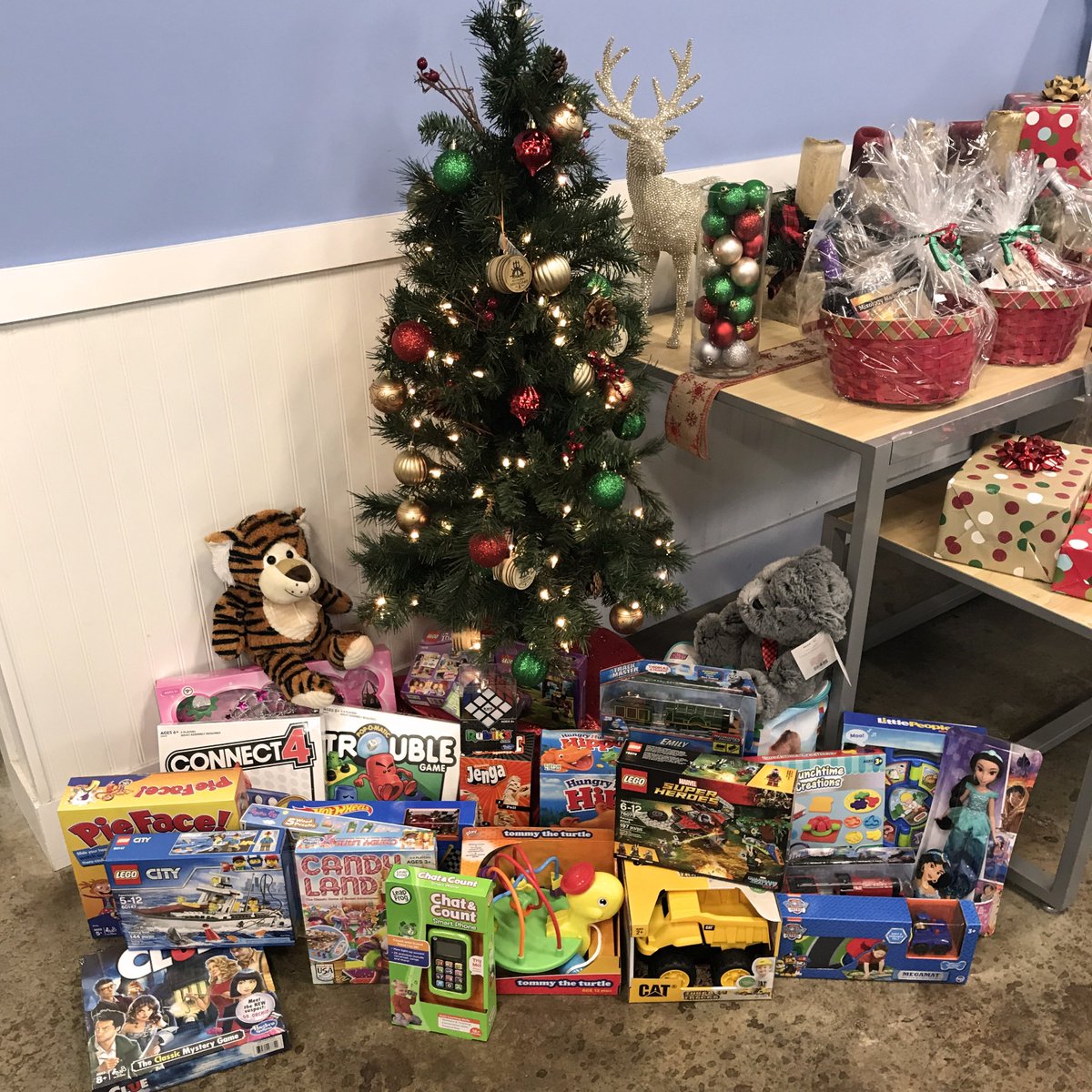 HiltonHeadDist's tweet photo. We're still collecting toys for the toy drive benefitting Bluffton Self Help! Bring a new unwrapped toy to our distillery and enjoy 10% off all gift baskets as a thank you. https://t.co/DumVYen9sm