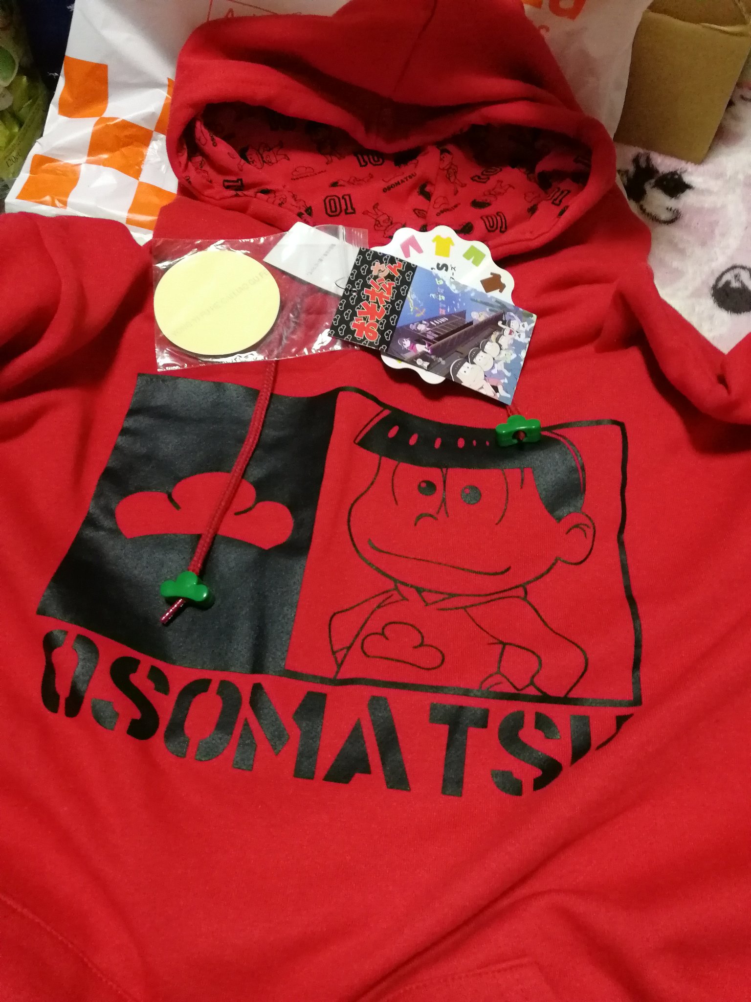 画像 久しぶりにしまむら行ったらおそ松兄さんのパーカーあったから買っちゃったよね フードの内側が可愛すぎてきゅんきゅんする O ゚ ゚ O Matomehub まとめハブ 画像 久しぶりにしまむら行ったらおそ松兄さんのパーカーあったから買っちゃったよね フードの内側が可愛すぎてきゅんきゅんする O ゚ ゚ O Matomehub まとめハブ