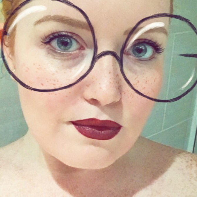 Ginger_Talks's tweet photo. This lip colour from @KATVONDbeauty in shade #mercy it’s so easy to apply and has a gorgeous subtle glitter shimmer to the deep plummy tone.
Even better it stays put!
#beauty #beautyblogger #bbloggers #linkinbio #gingertalks #makeup #productjunkie https://t.co/SPyoELHWSN