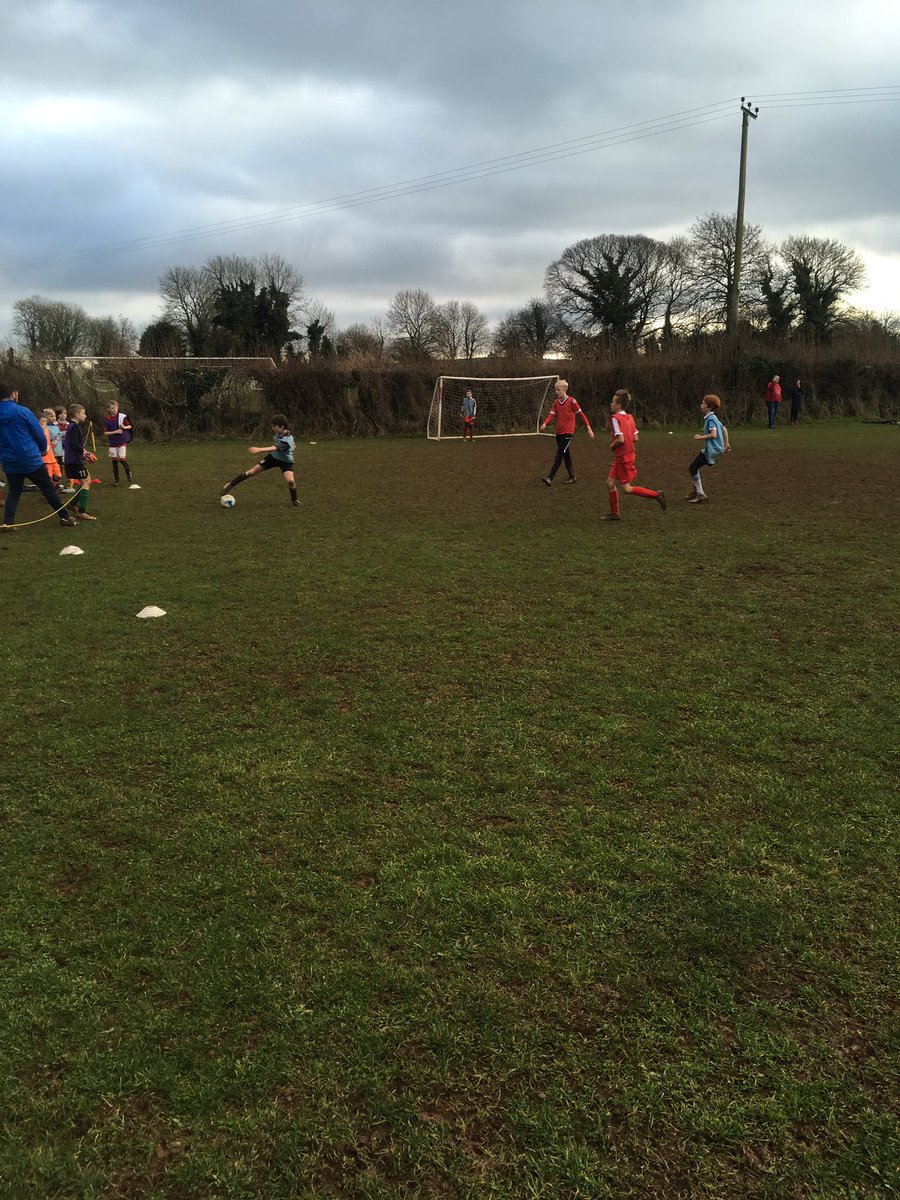ShearSoccer1's tweet photo. Great two day course at Stoke Gabriel FC! Had a great turnout and players thoroughly enjoyed themselves!! Everyone at Shear Soccer wishes everyone a Merry Christmas and a Happy New Year!! ⚽️⚽️⚽️ https://t.co/LwvXPCBCLK