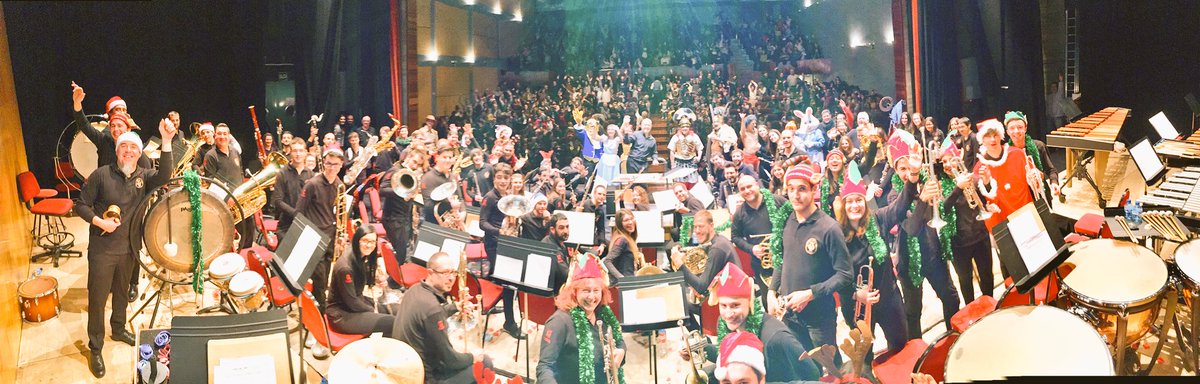 SoriaBanda's tweet photo. Porque lo mejor de la Banda es su público. 

¡¡Muchas gracias por acompañarnos siempre!!

#FelizNavidad #Soria #Música #Banda #Navidad #Feliz2018 #Numancia @Numancia2017 @NUESTRASBANDAS 

Nos vemos en la Cabalgata de Reyes del @Ayto_Soria https://t.co/ufTAqdE0aL