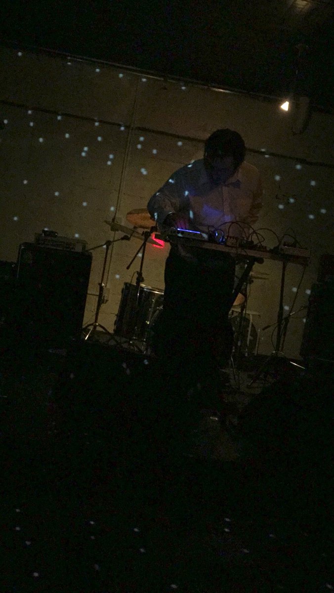 kamaji_drums's tweet photo. すごい楽しくて刺激ある一日でした!
こーゆー場を作ってくれた、かめいさんに感謝です。
acid mothers temple最高した!
まさかの大大好きなプライドアンドグローリーも聴けて嬉しかった。
#sungaze
#ハッカとニッキ
#oldemada feat SxGx
#crapnet
#acid mothers temple https://t.co/cKbmj7llwc
