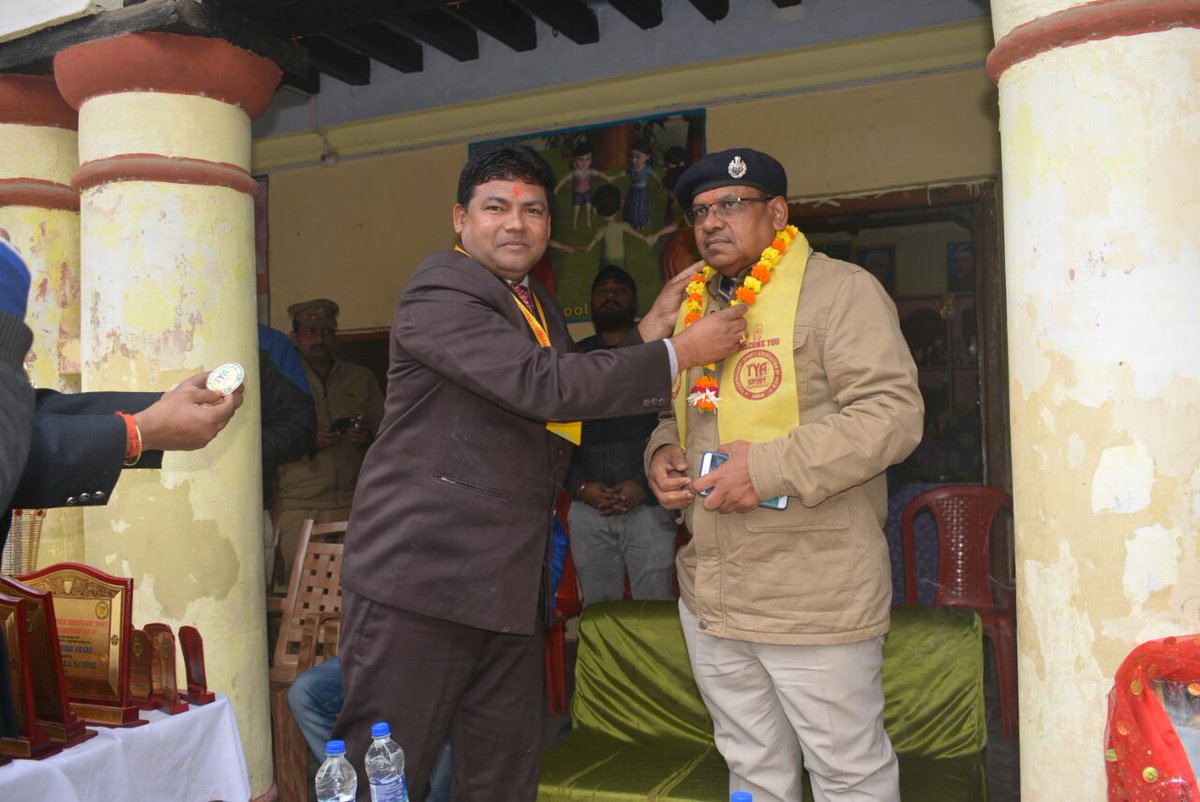 tyasportindia's tweet photo. Today Grandmaster Sudhir Sir&amp; Mr.Pramod kumarsir Superintendent of Police  balrampur(u.p)is awarding  up warriors team team &amp;coaches for superb performance in 5th Thighyogaart (sport)National Championship
@ChetanChauhanCr @myogiadityanath @PrakashJavdekar @Ra_THORe @narendramodi https://t.co/XhIdGM8f4z
