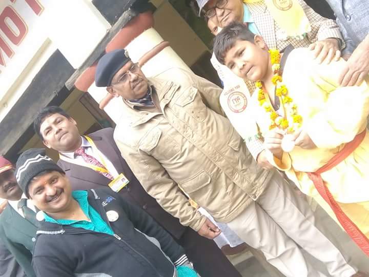 tyasportindia's tweet photo. Today Grandmaster Sudhir Sir&amp; Mr.Pramod kumarsir Superintendent of Police  balrampur(u.p)is awarding  up warriors team team &amp;coaches for superb performance in 5th Thighyogaart (sport)National Championship
@ChetanChauhanCr @myogiadityanath @PrakashJavdekar @Ra_THORe @narendramodi https://t.co/XhIdGM8f4z