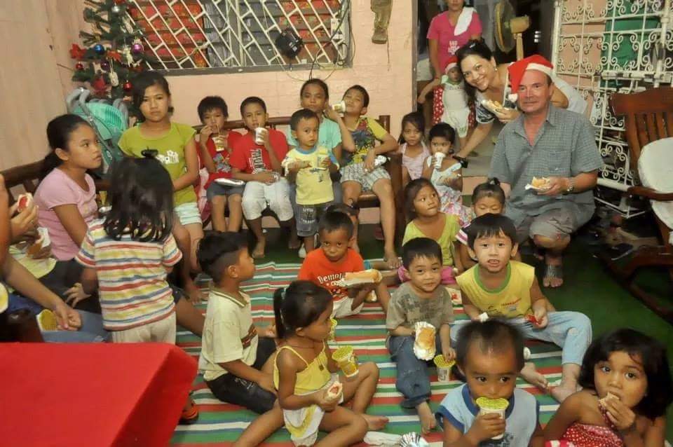 kobe_foundation's tweet photo. We created a beautiful photo calendar 2018 to collect donations. 😅 
Price 15.00€/pc (210/280mm, 12pages, excl. shipping cost)
#kobefoundation #calendar #philippines #cebu #foundation #donation #givealittlehappiness #stiftung #kinder #schule #education #educationforkids #help https://t.co/Zvwbz2QC59