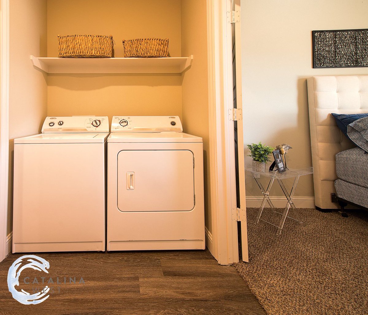 Don't sacrifice convenience in apartment living! We also offer attached garages!! #catalinawest #livinglubbock #livelovelubbock #westend