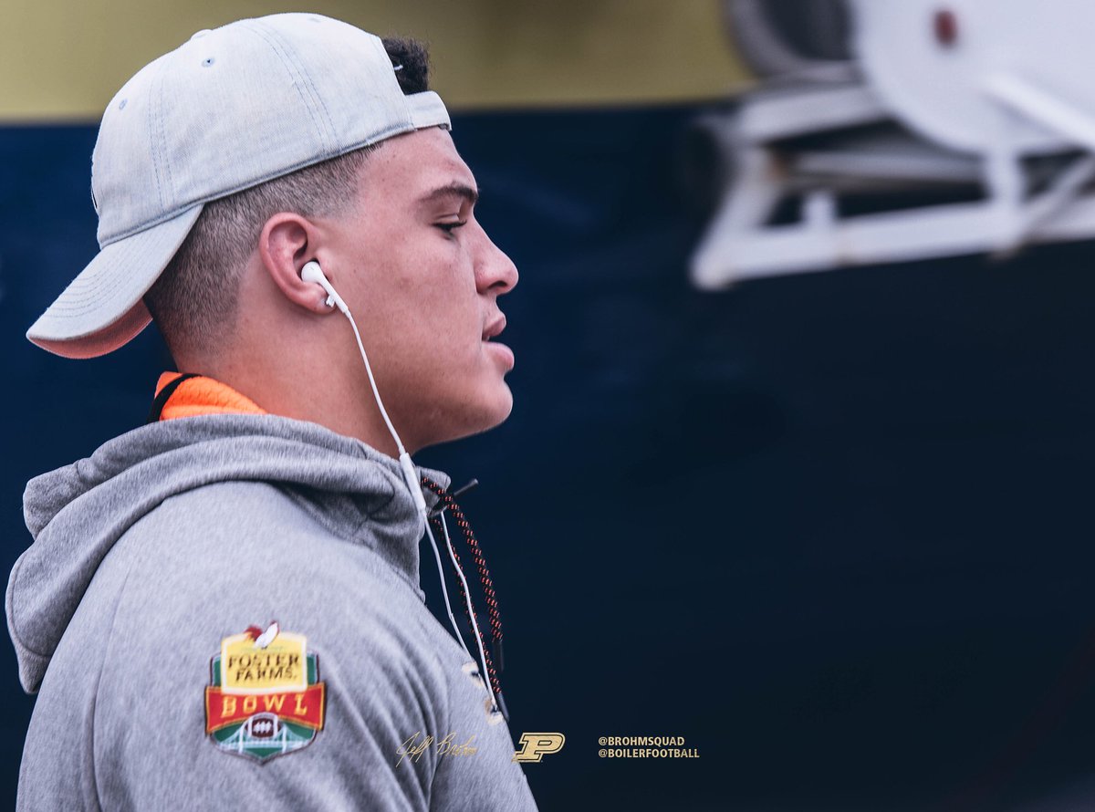 BoilerFootball's tweet photo. 🛫 to the @FosterFarmsBowl!

#BoilerUp #LetsPlayMoreFootball 🚂🏈

Foster Farms Bowl 🎟: https://t.co/77JtNRgr95 https://t.co/TV0ncKhRJW