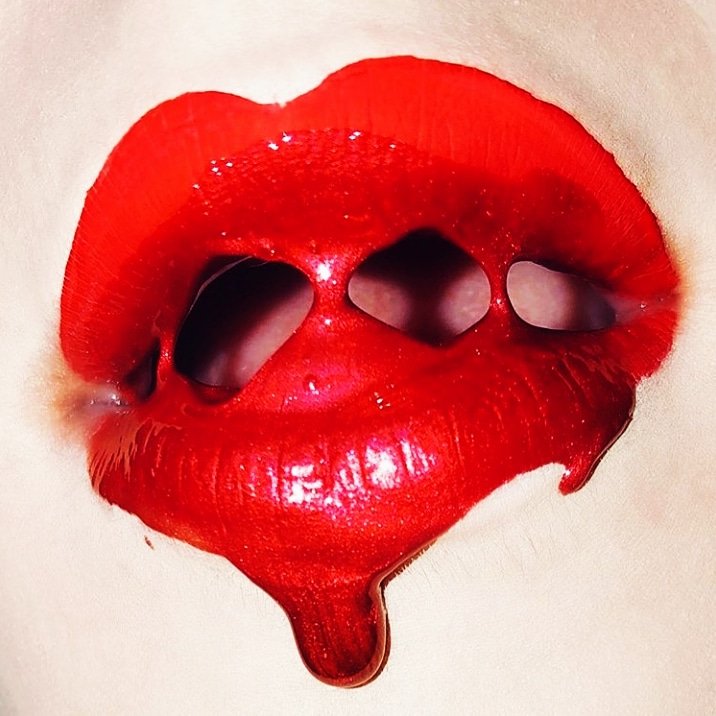 InvuCosmetics's tweet image. Red Haute Hybrid Lip Gloss! It Conditions, Hydrates and Protects in addition to being Fashionable!