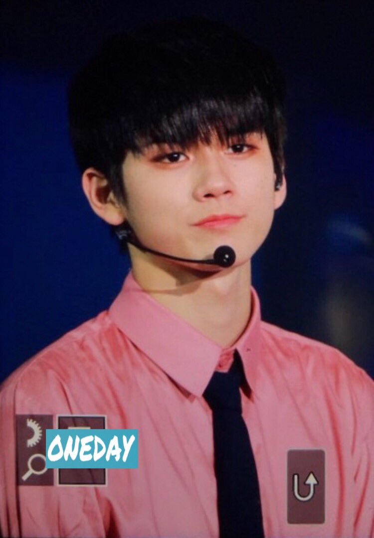 One_Day730's tweet photo. 171223 부산 프리미어 팬콘 #옹성우 프리뷰 https://t.co/UsUWePSf6n