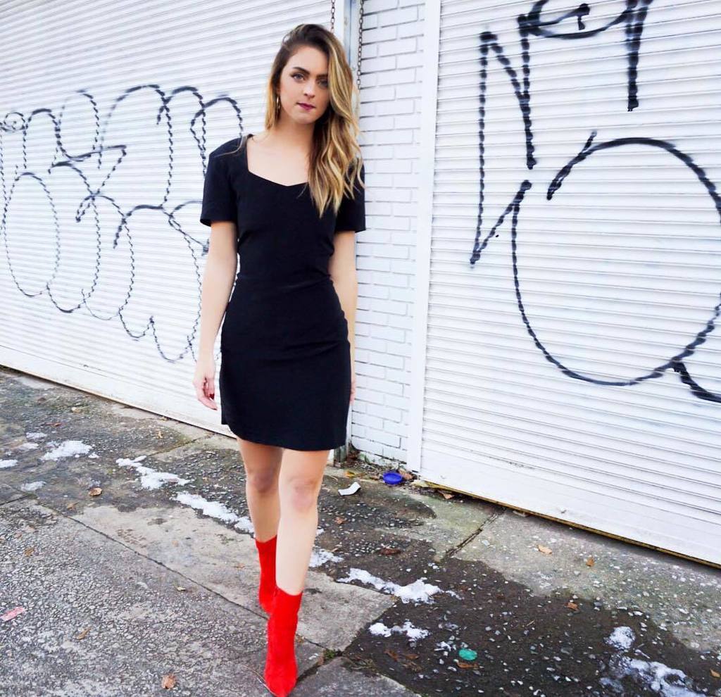 RTBVintage's tweet photo. This vintage #lbd still available at #rtbvintage 💃🏽 Shop link in bio https://t.co/GDHpj7sWUI https://t.co/bsj6dUugDh