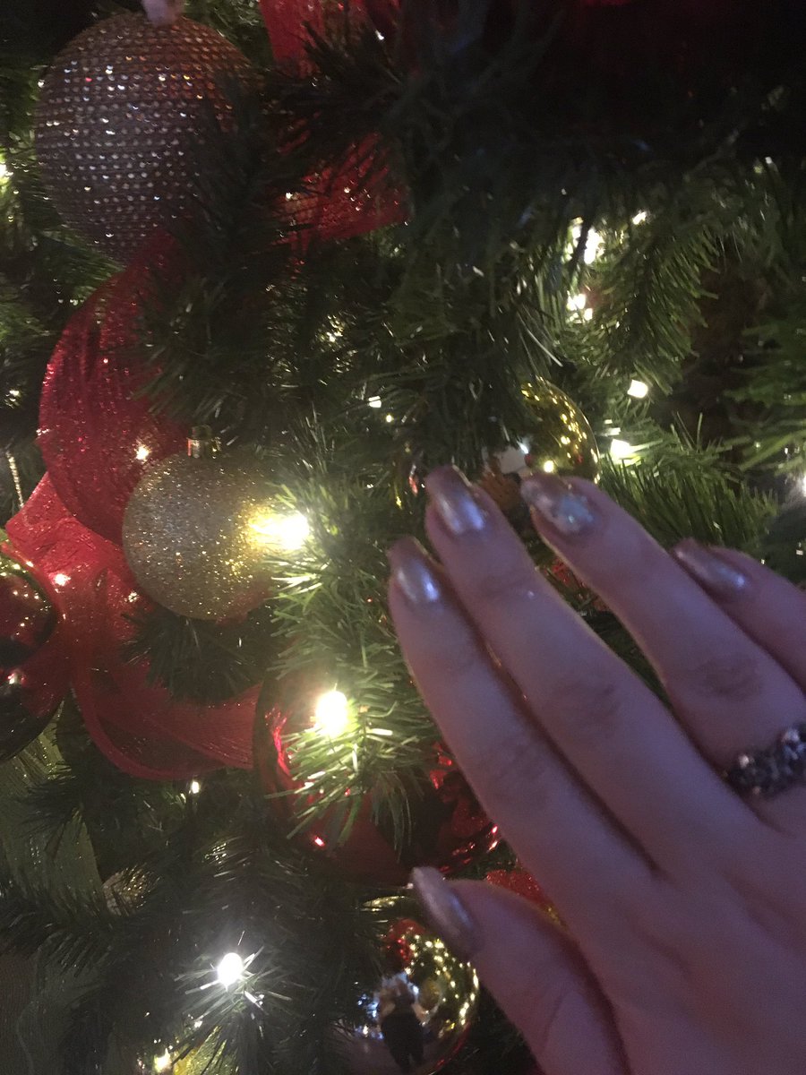 drlauraedwards's tweet photo. My #nailspanails at Legoland Windsor @Nailspachester https://t.co/iyKPjFrmLS
