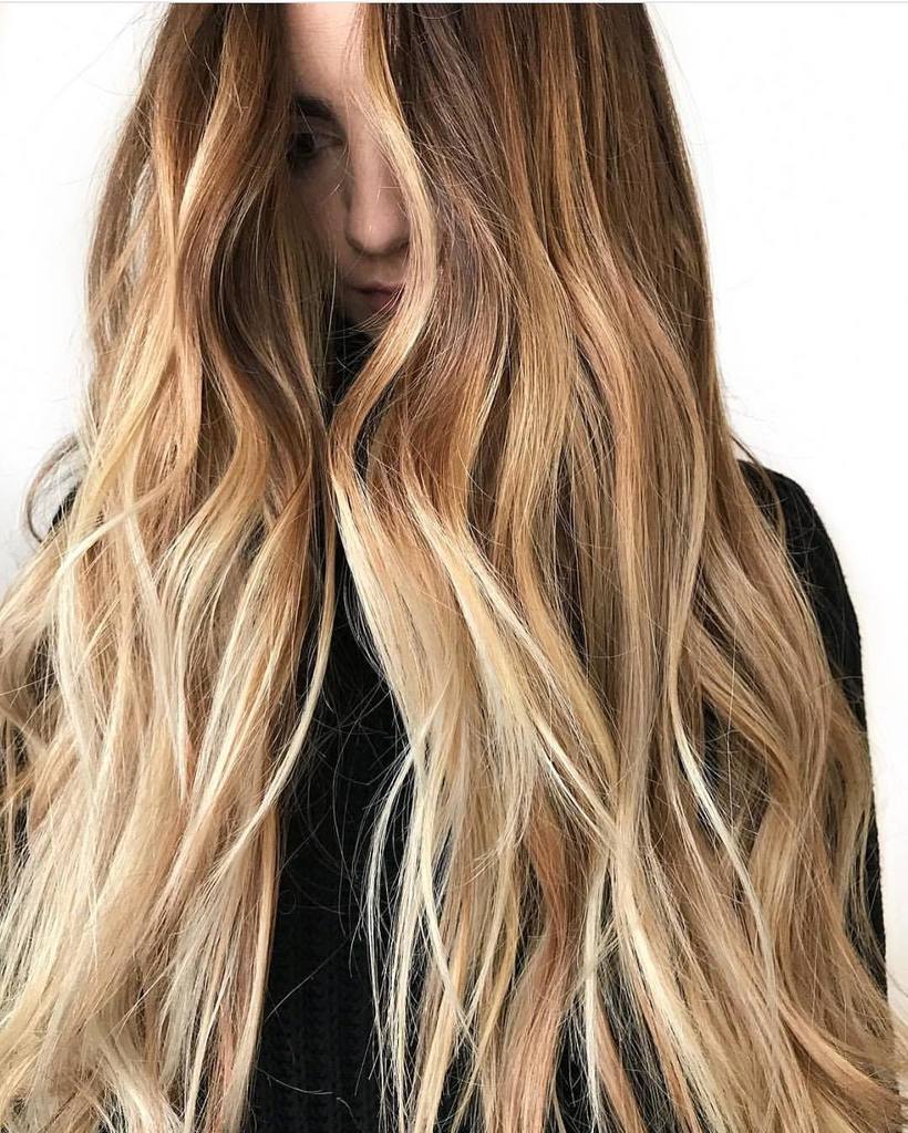 _happymane's tweet photo. Dreamy blonde locks via @hairbyraquell ✨🌟☁️ If you’ve been to the salon recently, your hair may be in need of some TLC since bleach and dye applications can often dry them out 🌾 Our masks are safe to use for blondes because they don't contain any… https://t.co/YBVKHQpLhd https://t.co/YX3qTF9Buo