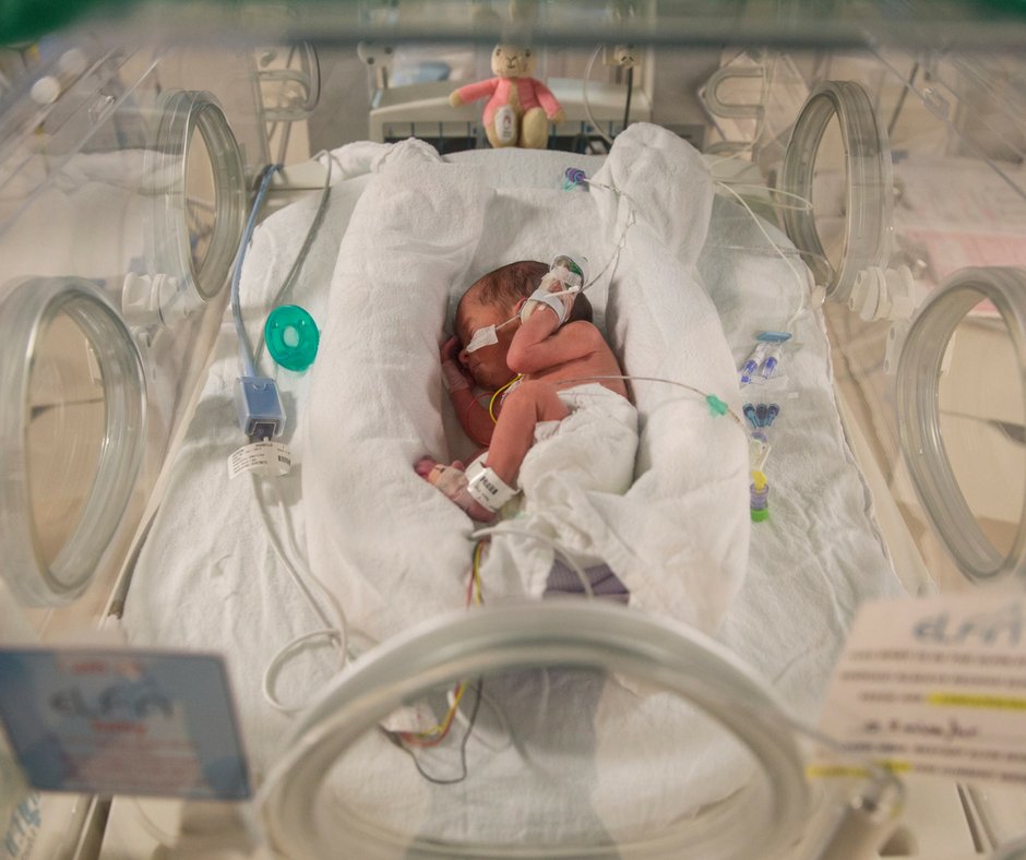 Blisscharity's tweet photo. No poorly baby should spend Christmas alone. With a lack of accomodation in hospitals, parents are missing out on crucial time with their baby. Please donate and keep families together https://t.co/I44Vc6UwDb #jgchristmas https://t.co/FwvkZoywri
