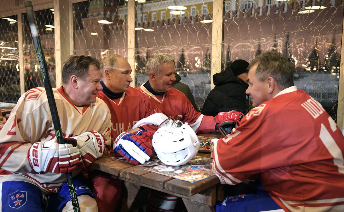 Αποτέλεσμα εικόνας για putin on ice in red square