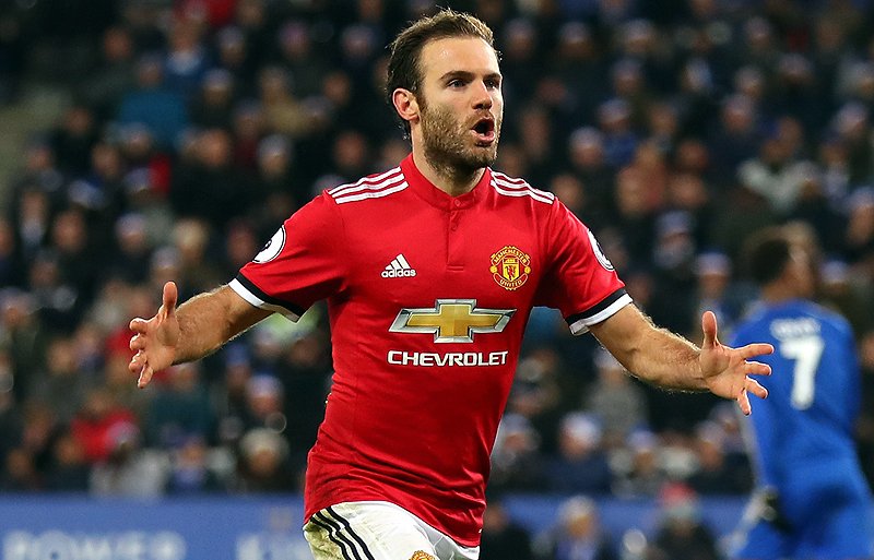 超ワールドサッカー 結果 10人のレスターが土壇場弾でユナイテッドとドロー 岡崎は途中出場 プレミアリーグ第19節 レスター シティvsマンチェスター ユナイテッドが23日に行われ 2 2のドローに終わった なお レスターの岡崎は67分から途中出場した