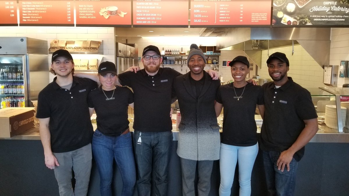 raygaddis's tweet photo. Thank you @ChipotleTweets for catering food to help me feed the homeless today in my hometown of Indianapolis.Thanks everyone who helped in the process. I want to thank my church as well for providing everyday essentials for the homless as well. https://t.co/fFMhZXUg1V