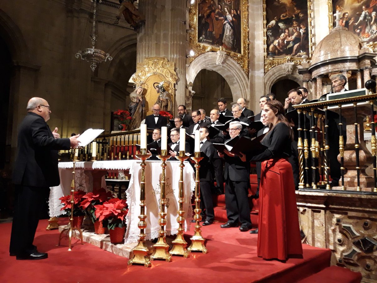 Un año mas, gracias a todos los que asististeis a nuestro tradicional concierto de Navidad de ayer y a toda esa gente que a lo largo de este año nos ha estado mostrando su apoyo.
Vuestro calor nos da fuerzas para afrontar un nuevo año lleno de proyectos. FELIZ NAVIDAD