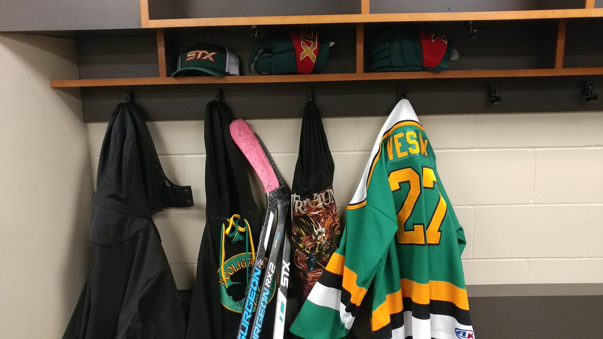 hrbekroenick's tweet image. Pretty stoked to be cranking @TriviumOfficial in the locker room at the @XcelEnergyCtr home of the @mnwild! Time to #playwithprecision @stxhockey