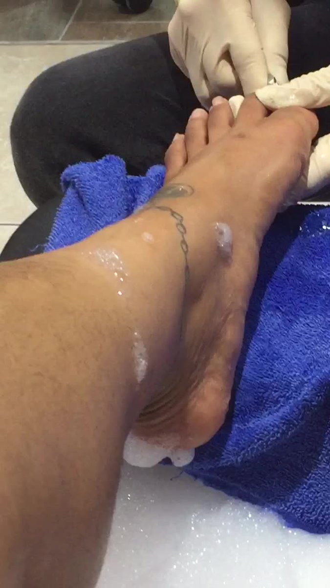 LaylaRed1's tweet photo. A tickling pedicure by @LaylaRed1 https://t.co/c6VhDTVe51 @manyvids https://t.co/YGOzlPBgJG
