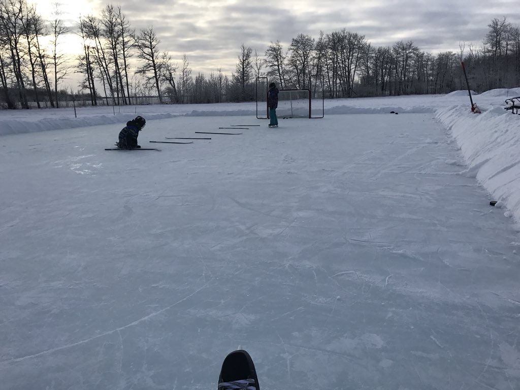 RFunk83's tweet photo. @DarrenDreger My submission from Elmworth, Alberta. #BackyardRink https://t.co/YnKVauahTx